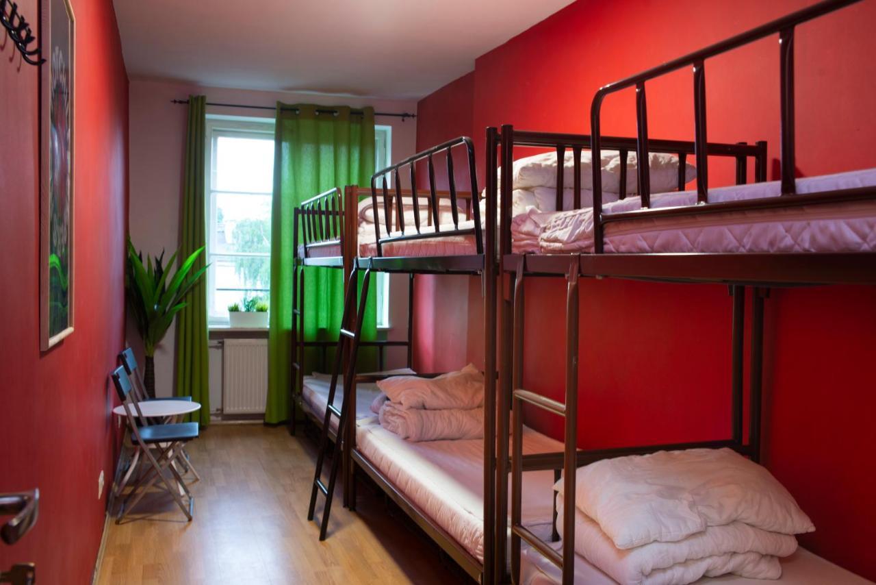 Let'S Rock Party Hostel! Age Limit From 18 Until 40! Krakow Bagian luar foto