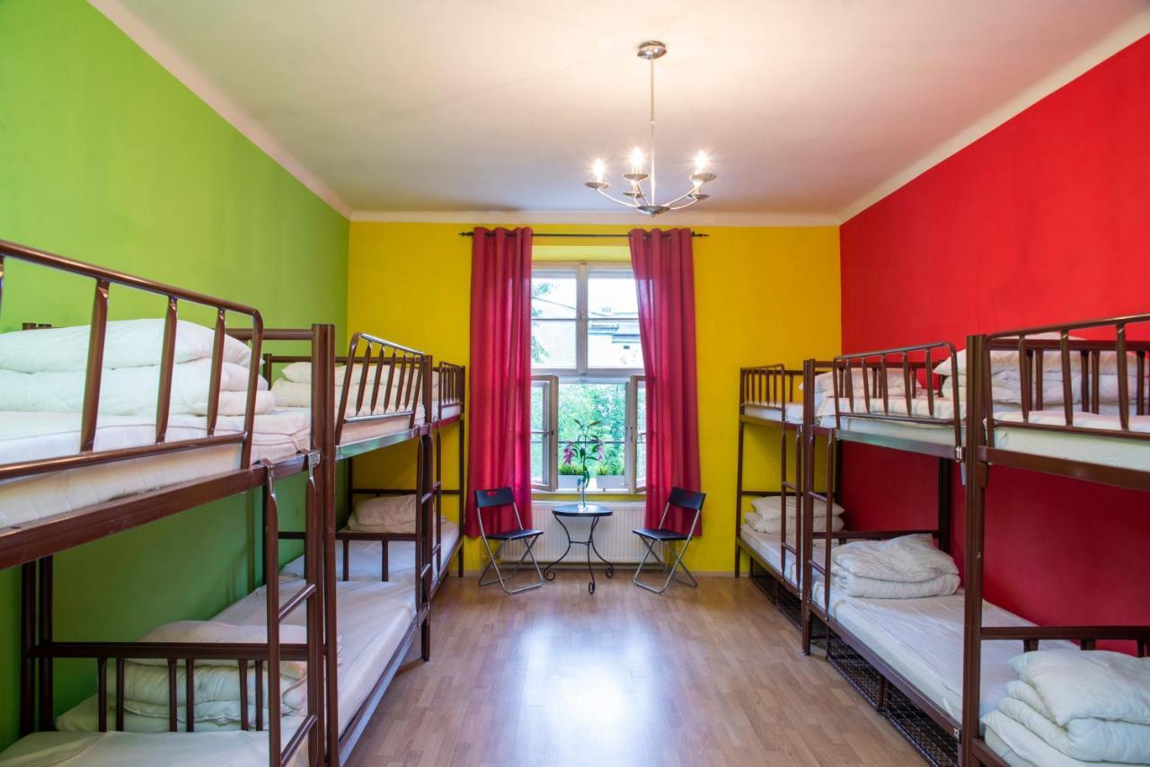 Let'S Rock Party Hostel! Age Limit From 18 Until 40! Krakow Bagian luar foto