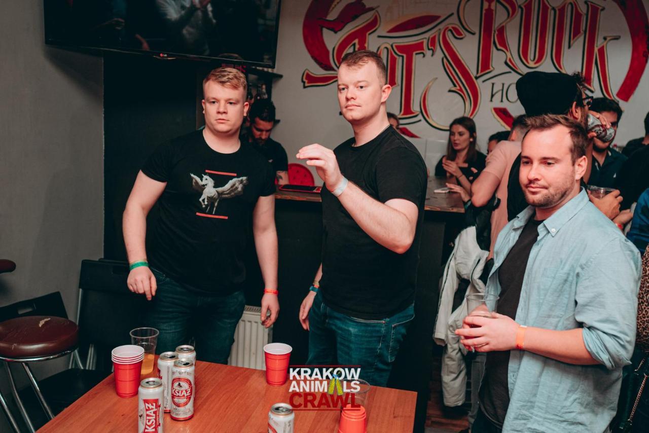 Let'S Rock Party Hostel! Age Limit From 18 Until 40! Krakow Bagian luar foto