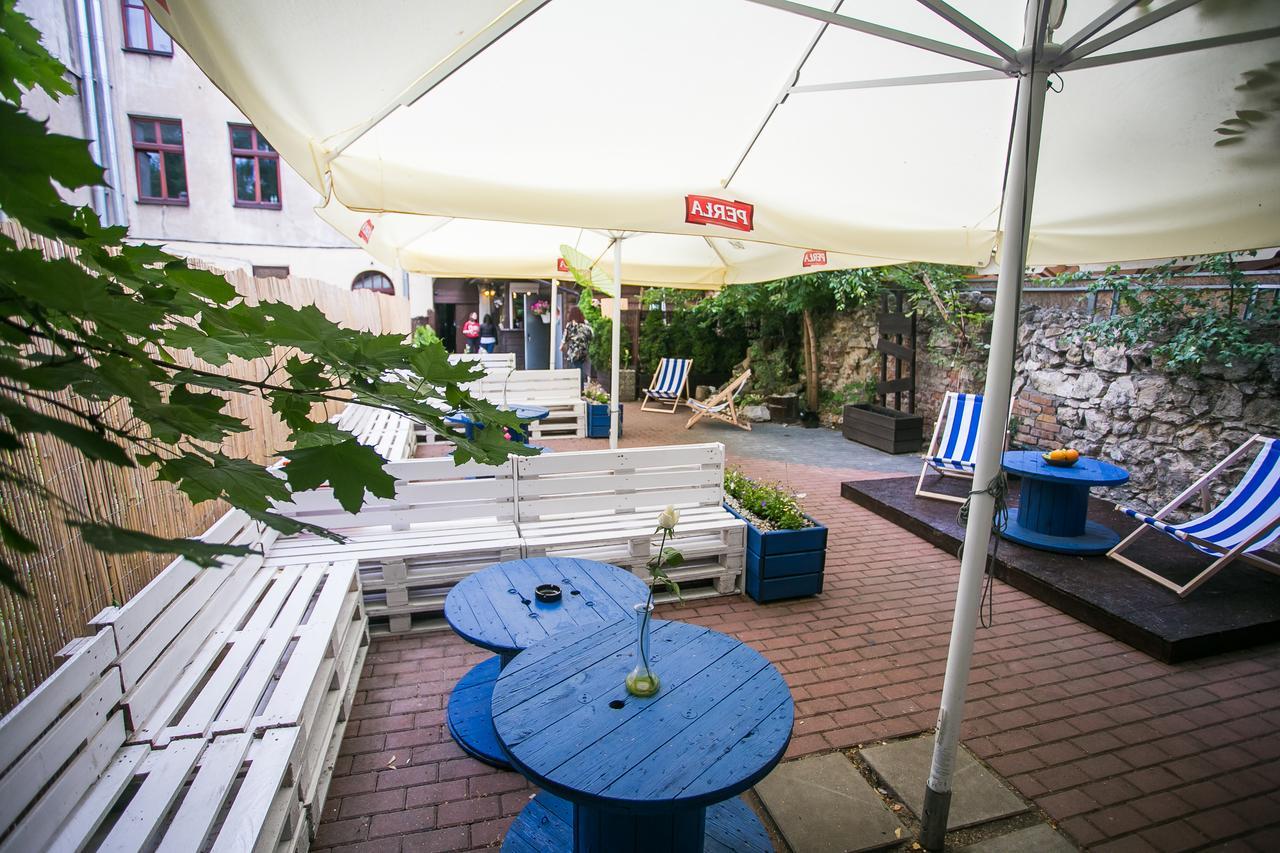 Let'S Rock Party Hostel! Age Limit From 18 Until 40! Krakow Bagian luar foto
